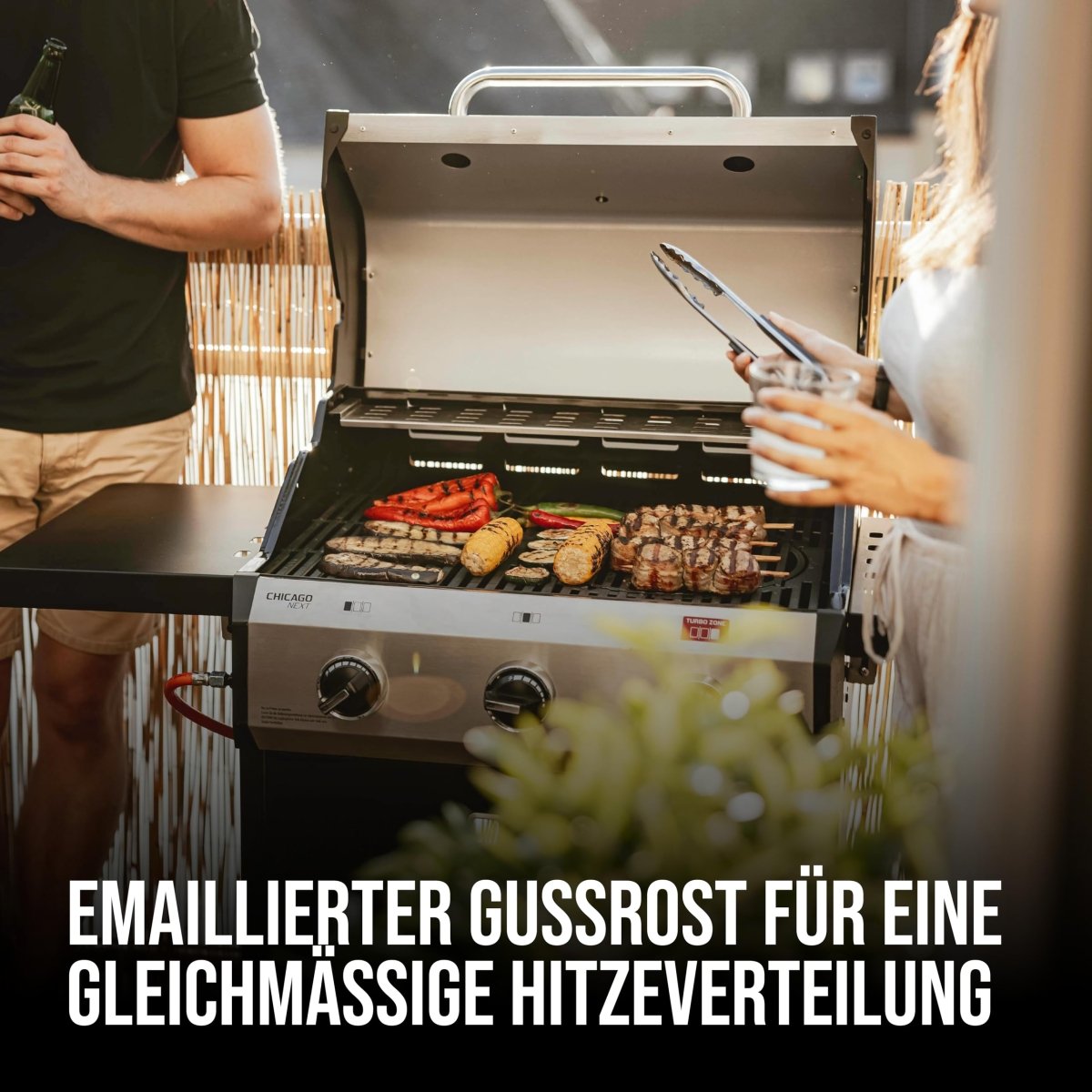 Enders® Gasgrill Chicago Next 3 R Turbo, 3 - Edelstahlbrenner, doppelwandige Garhaube, 2 abklappbare Seitenablagen, integriertes Thermometer, 10,6 kW Switch Grid™, 800° Grad Turbo Zone™ #89346 - 4000591010699